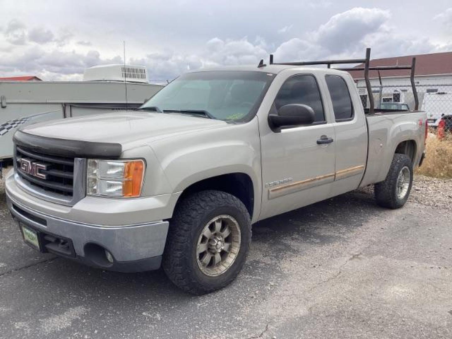 2009 GMC Sierra 1500 SLE1 Ext. Cab Std. Box 4WD (1GTEK29089Z) with an 5.3L V8 OHV 16V FFV engine, 6-Speed Automatic transmission, located at 1235 N Woodruff Ave., Idaho Falls, 83401, (208) 523-1053, 43.507172, -112.000488 - Photo#0