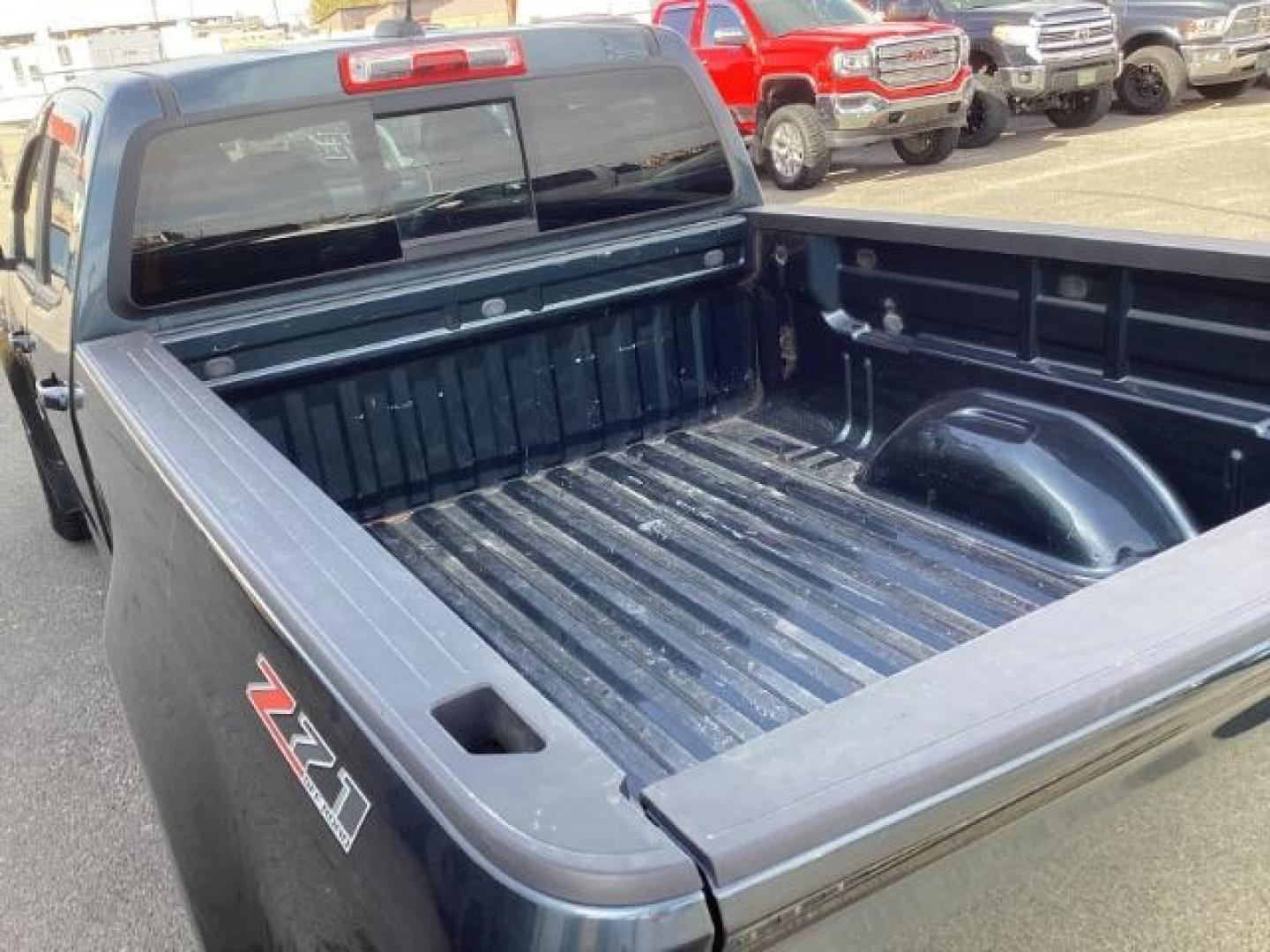 2019 GRAY /Jet Black, leather Chevrolet Colorado Z71 Crew Cab 4WD Short Box (1GCPTDE18K1) with an 2.8L L4 DOHC 16V TURBO DIESEL engine, 6-Speed Automatic transmission, located at 1235 N Woodruff Ave., Idaho Falls, 83401, (208) 523-1053, 43.507172, -112.000488 - Photo#4