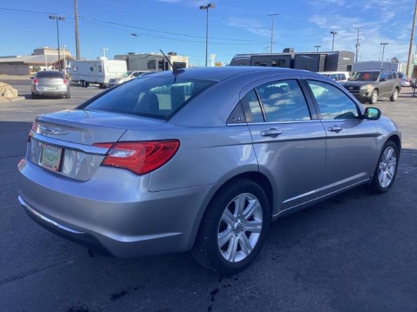 2013 /Black Cloth Interior Chrysler 200 LX (1C3CCBAB8DN) with an 2.4L L4 DOHC 16V engine, 6-Speed Automatic transmission, located at 1235 N Woodruff Ave., Idaho Falls, 83401, (208) 523-1053, 43.507172, -112.000488 - Photo#5