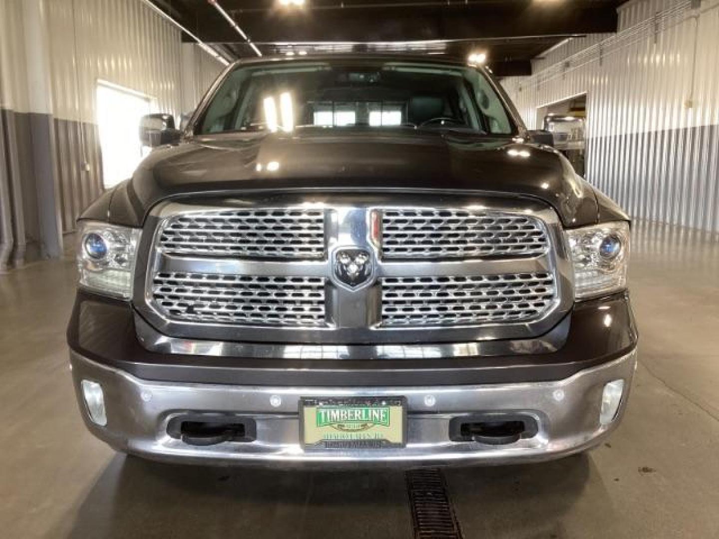 2018 GRAY /Black, leather RAM 1500 Laramie Crew Cab SWB 4WD (1C6RR7NT7JS) with an 5.7L V8 OHV 16V engine, 8-Speed Automatic transmission, located at 1235 N Woodruff Ave., Idaho Falls, 83401, (208) 523-1053, 43.507172, -112.000488 - Photo#7