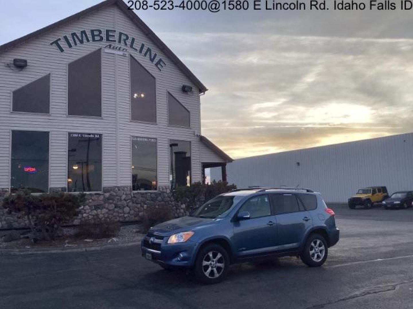 2012 Pacific Blue Metallic Toyota RAV4 Limited I4 4WD (2T3DF4DVXCW) with an 2.4L L4 DOHC 16V engine, 4-Speed Automatic transmission, located at 1235 N Woodruff Ave., Idaho Falls, 83401, (208) 523-1053, 43.507172, -112.000488 - Photo#0