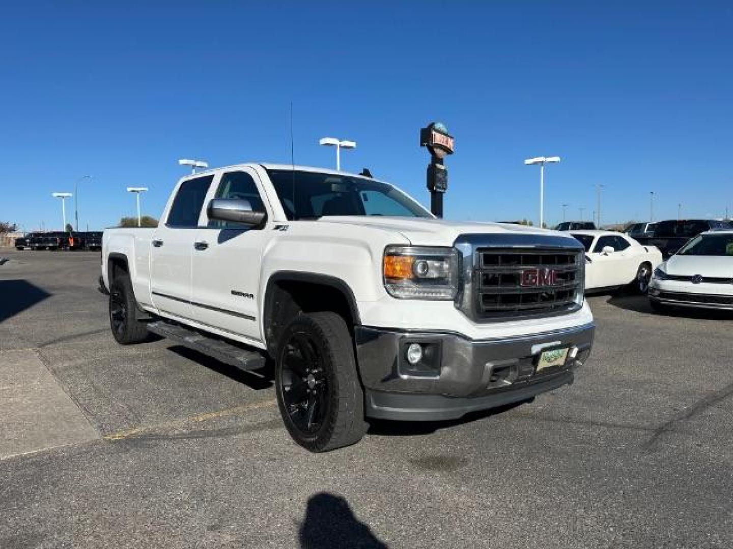 2015 Summit White /Cocoa/Dune, leather GMC Sierra 1500 SLT Crew Cab Short Box 4WD (3GTU2VEJ6FG) with an 6.2L V8 OHV 16V engine, 6-Speed Automatic transmission, located at 1235 N Woodruff Ave., Idaho Falls, 83401, (208) 523-1053, 43.507172, -112.000488 - Photo#7