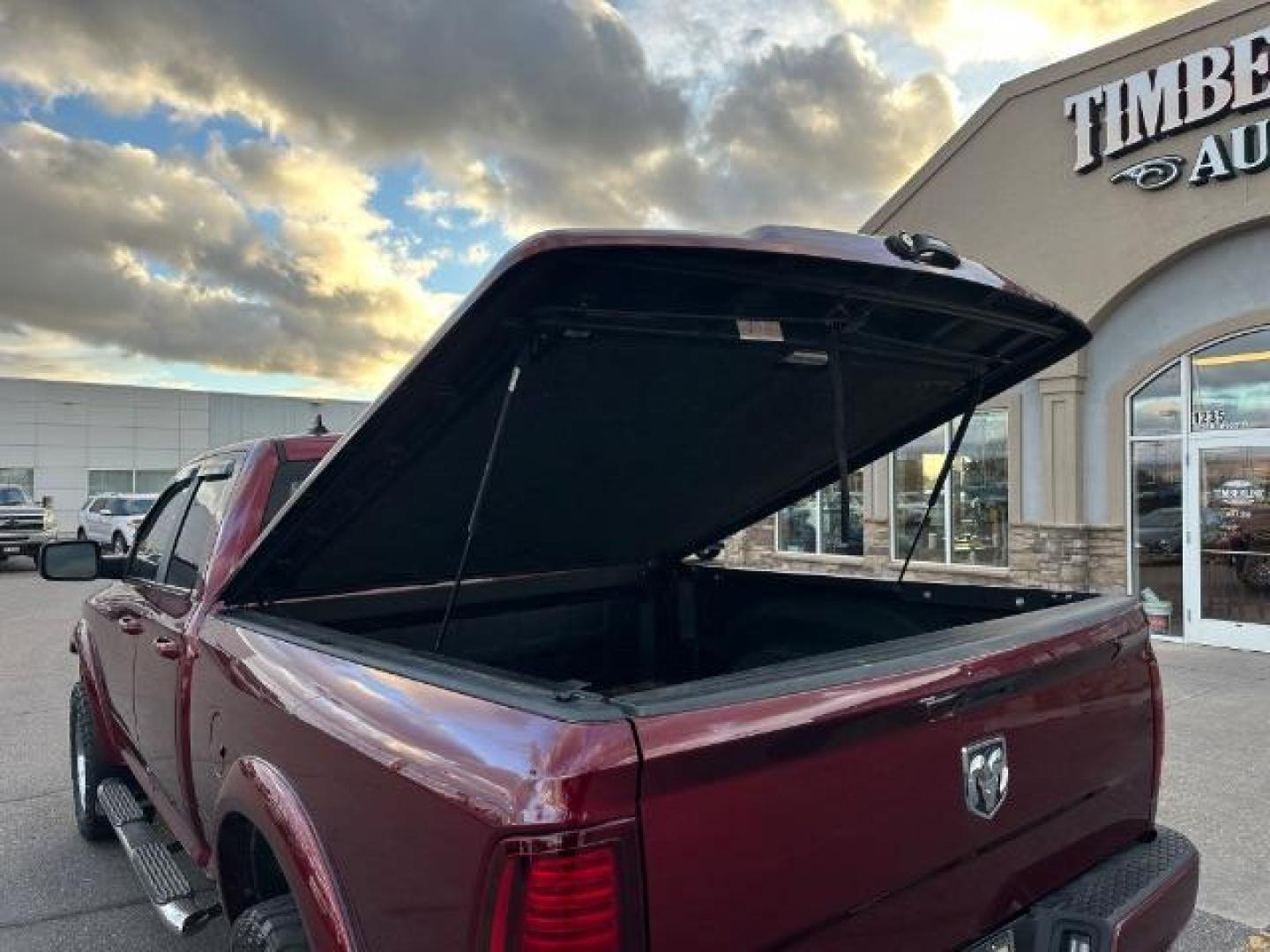 2017 Flame Red Clear Coat /Black, cloth RAM 1500 Sport Quad Cab 4WD (1C6RR7HT6HS) with an 5.7L V8 OHV 16V engine, 8-Speed Automatic transmission, located at 1235 N Woodruff Ave., Idaho Falls, 83401, (208) 523-1053, 43.507172, -112.000488 - Photo#10