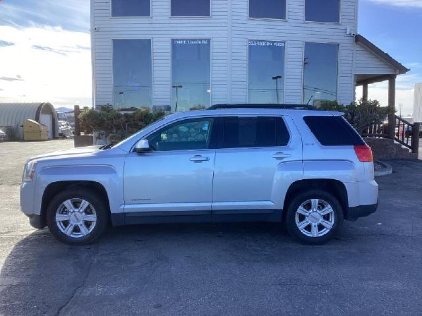 2014 GMC Terrain SLE1 AWD (2GKFLVEK3E6) with an 2.4L L4 DOHC 16V FFV engine, 6-Speed Automatic transmission, located at 1235 N Woodruff Ave., Idaho Falls, 83401, (208) 523-1053, 43.507172, -112.000488 - Photo#2