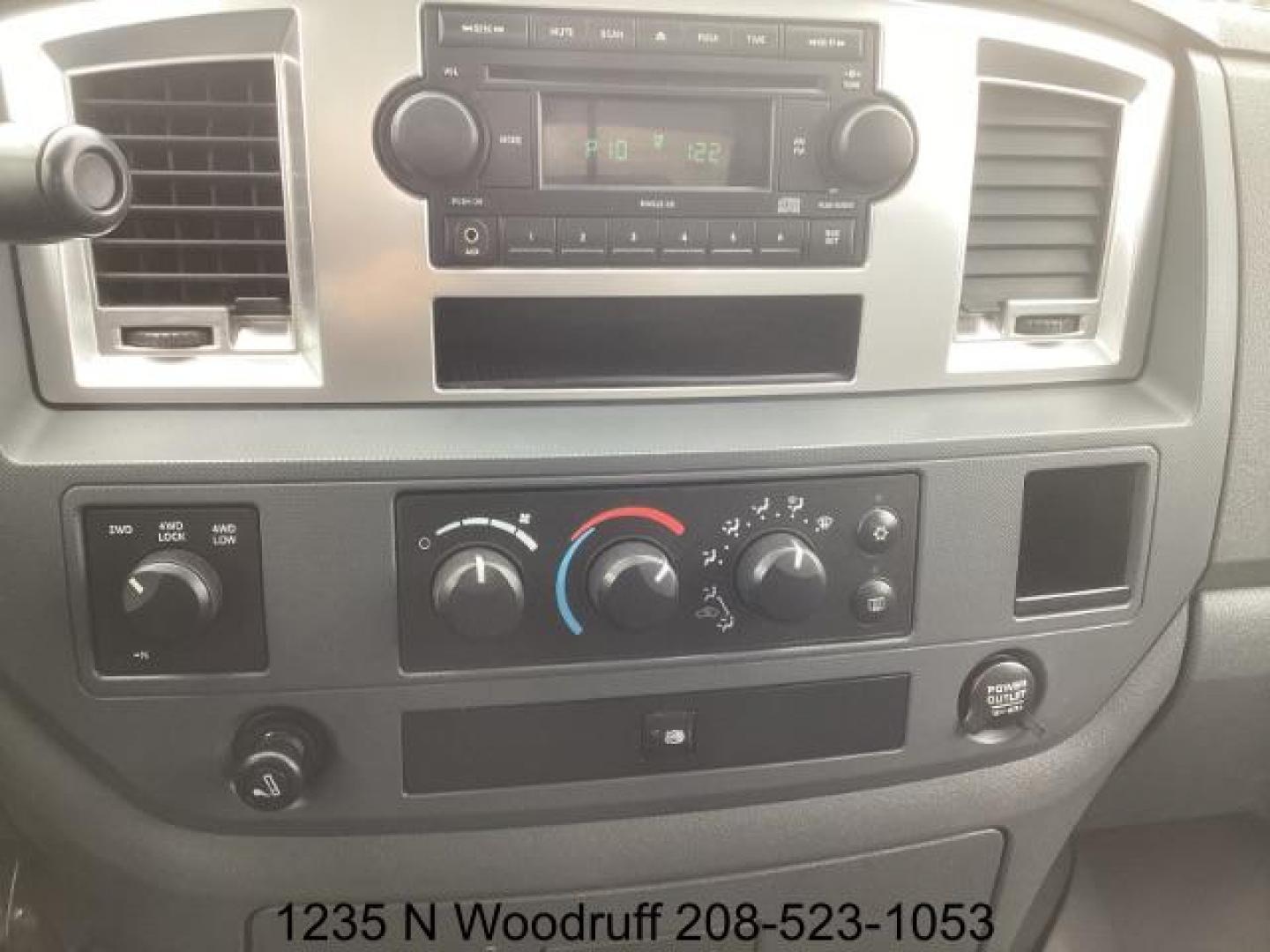 2007 Bright White /Medium Slate Gray Cloth Interior Dodge Ram 2500 SLT Quad Cab 4WD (1D7KS28A57J) with an 6.7L L6 OHV 24V TURBO DIESEL engine, 5-Speed Automatic transmission, located at 1235 N Woodruff Ave., Idaho Falls, 83401, (208) 523-1053, 43.507172, -112.000488 - Photo#9