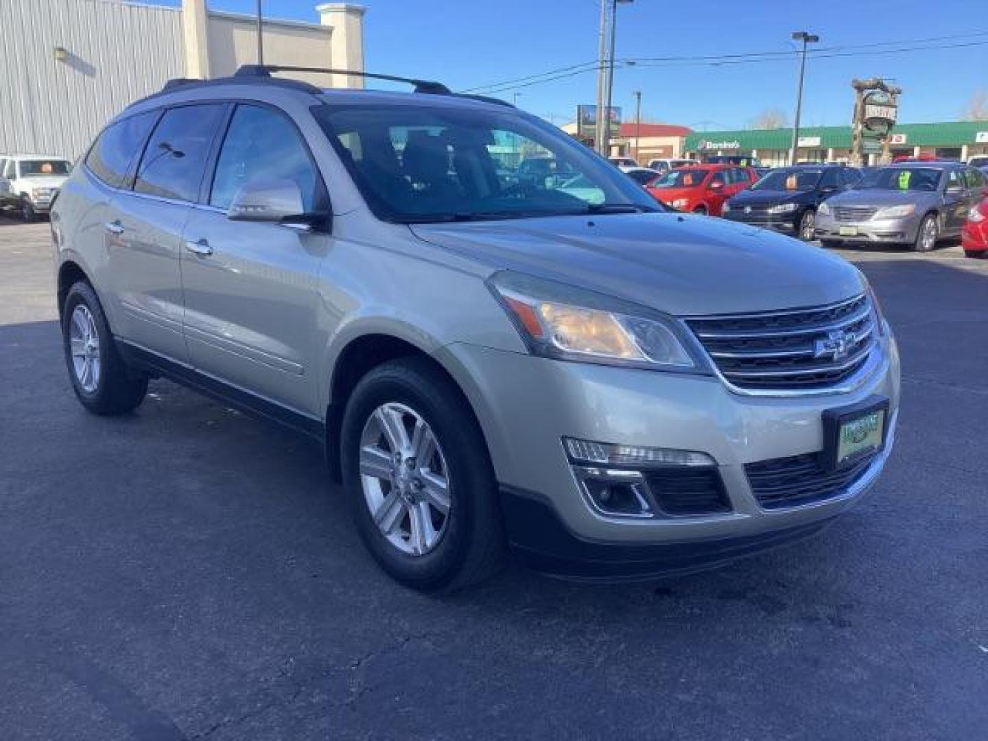 2014 Champagne Silver Metallic Chevrolet Traverse 2LT AWD (1GNKVHKD9EJ) with an 3.6L V6 DOHC 24V engine, 6-Speed Automatic transmission, located at 1235 N Woodruff Ave., Idaho Falls, 83401, (208) 523-1053, 43.507172, -112.000488 - Photo#7