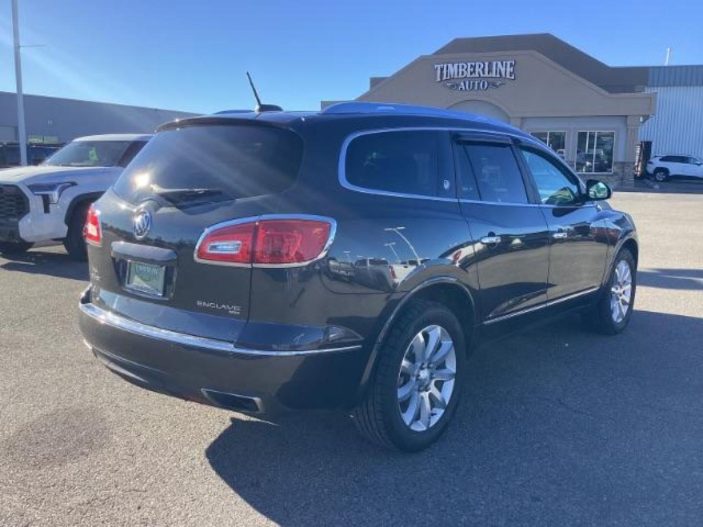 2017 GRAY /Ebony Seats w/Ebony Interior Accents, leather Buick Enclave Premium AWD (5GAKVCKD0HJ) with an 3.6L V6 DOHC 24V engine, 6-Speed Automatic Overdrive transmission, located at 1235 N Woodruff Ave., Idaho Falls, 83401, (208) 523-1053, 43.507172, -112.000488 - Photo#5