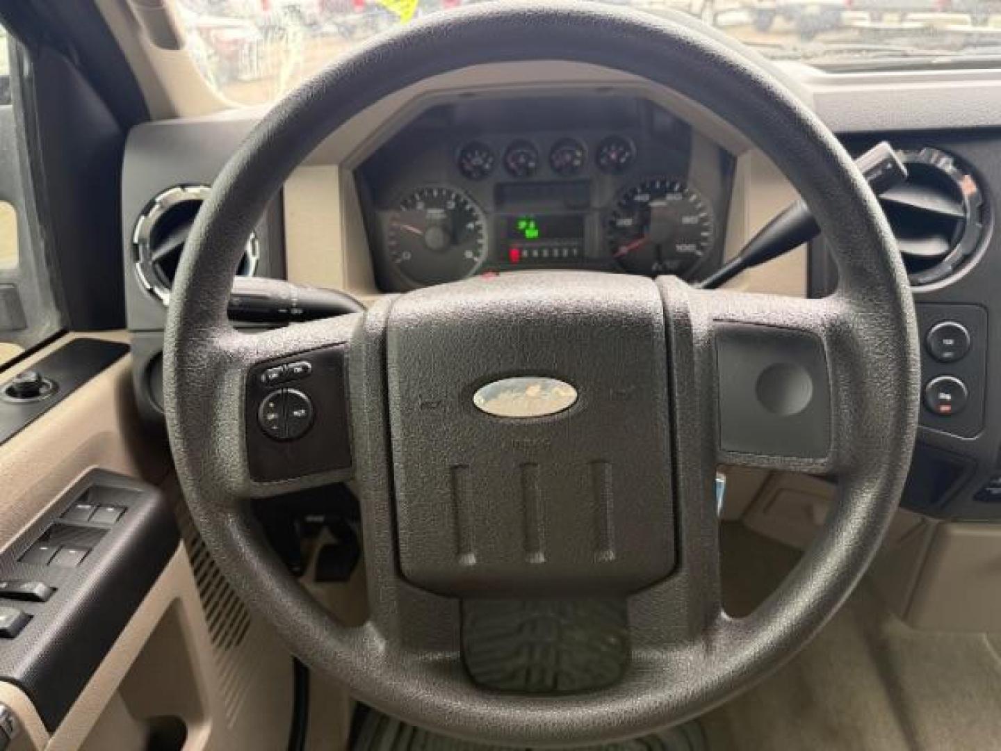 2008 GRAY /Medium Stone Cloth Interior Ford F-350 SD XLT Crew Cab 4WD (1FTWW31R48E) with an 6.4L V8 OHV 32V TURBO DIESEL engine, 5-Speed Automatic transmission, located at 1235 N Woodruff Ave., Idaho Falls, 83401, (208) 523-1053, 43.507172, -112.000488 - Photo#21