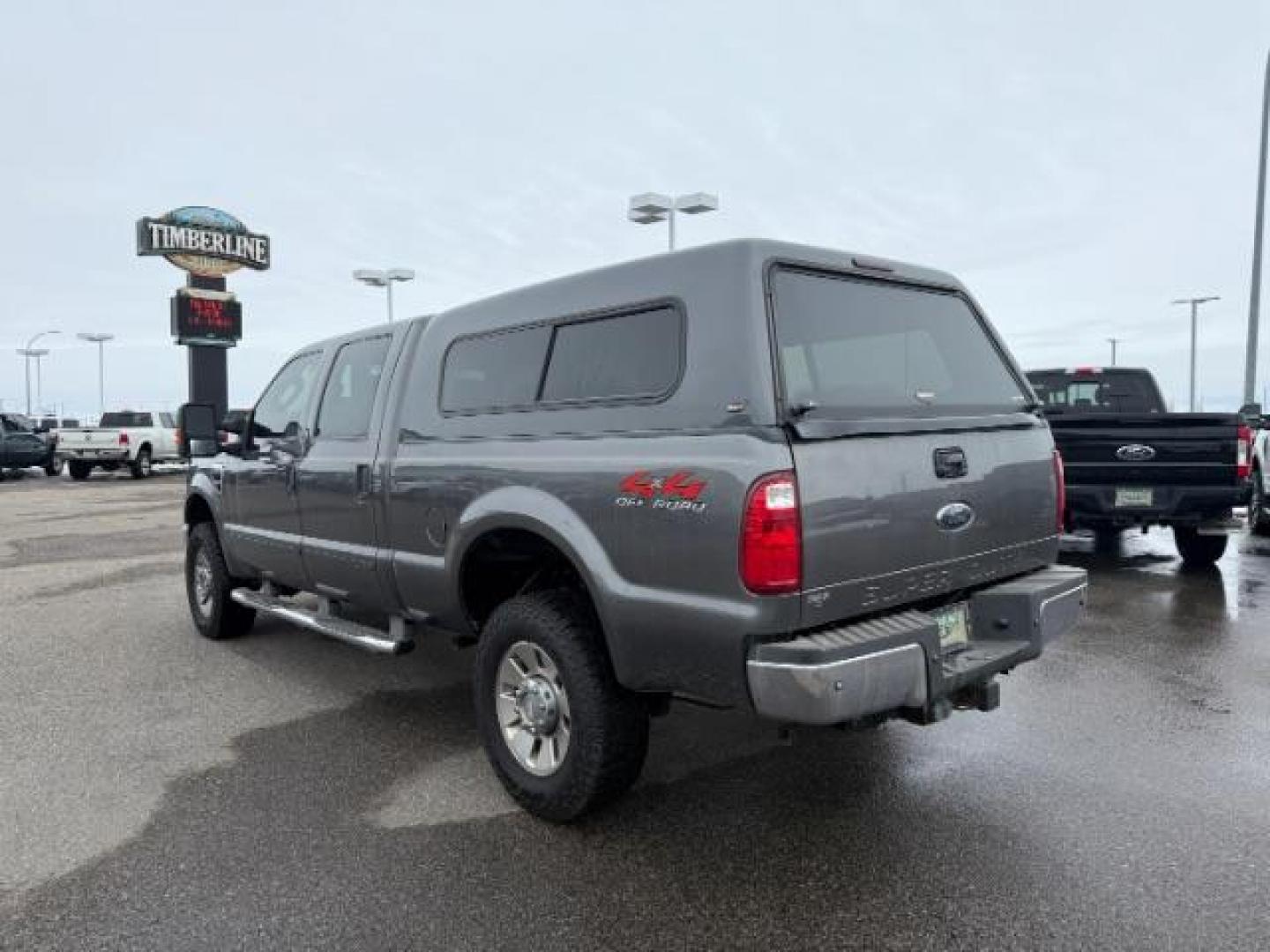 2008 GRAY /Medium Stone Cloth Interior Ford F-350 SD XLT Crew Cab 4WD (1FTWW31R48E) with an 6.4L V8 OHV 32V TURBO DIESEL engine, 5-Speed Automatic transmission, located at 1235 N Woodruff Ave., Idaho Falls, 83401, (208) 523-1053, 43.507172, -112.000488 - Photo#2