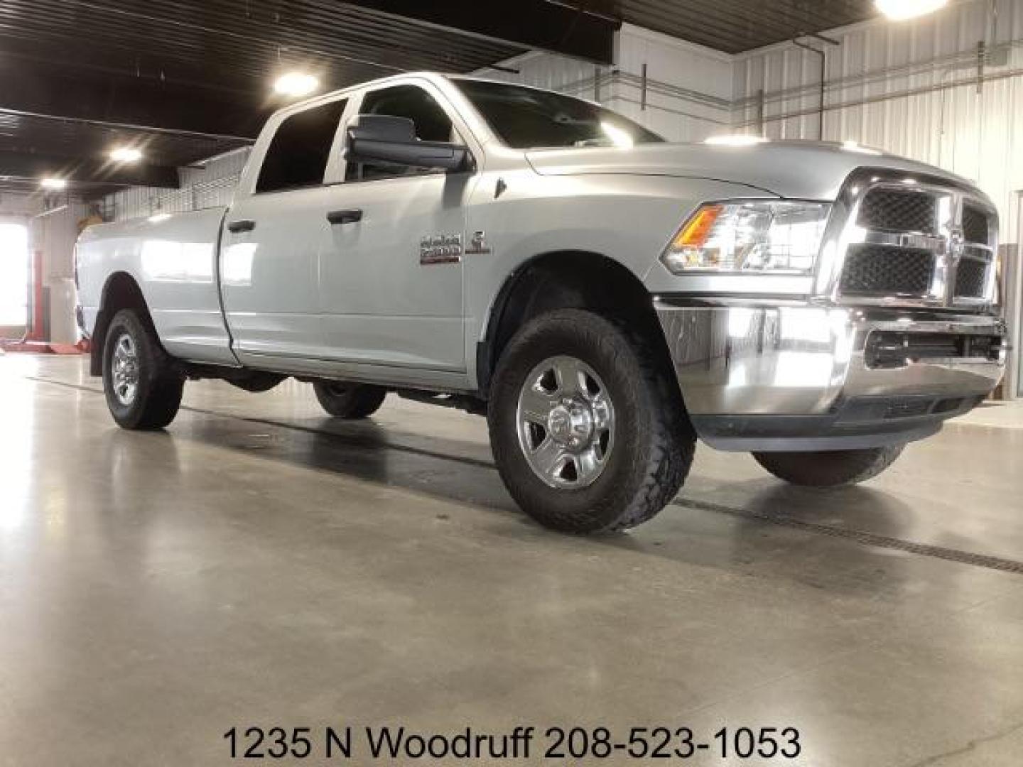 2018 SILVER /Black/Diesel Gray, cloth RAM 2500 Tradesman Crew Cab LWB 4WD (3C6UR5HL3JG) with an 6.7L L6 OHV 24V TURBO DIESEL engine, 6-Speed Automatic transmission, located at 1235 N Woodruff Ave., Idaho Falls, 83401, (208) 523-1053, 43.507172, -112.000488 - Photo#5