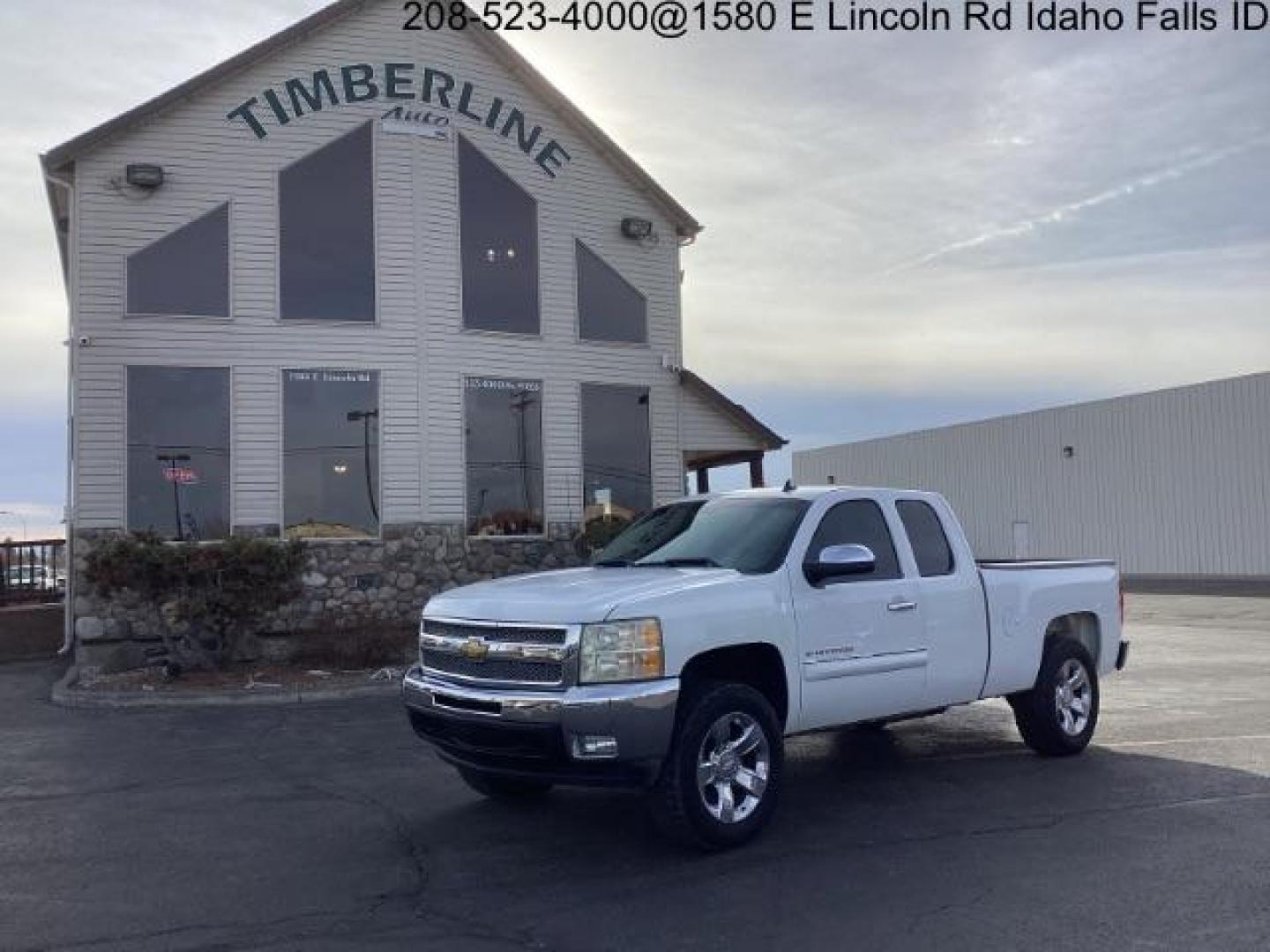 2013 Chevrolet Silverado 1500 LT Ext. Cab 4WD (1GCRKSE78DZ) with an 5.3L V8 OHV 16V FFV engine, located at 1235 N Woodruff Ave., Idaho Falls, 83401, (208) 523-1053, 43.507172, -112.000488 - Photo#0