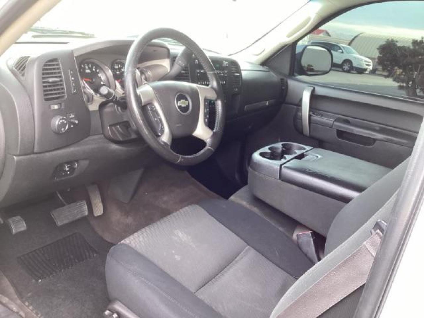 2013 Chevrolet Silverado 1500 LT Ext. Cab 4WD (1GCRKSE78DZ) with an 5.3L V8 OHV 16V FFV engine, located at 1235 N Woodruff Ave., Idaho Falls, 83401, (208) 523-1053, 43.507172, -112.000488 - Photo#13