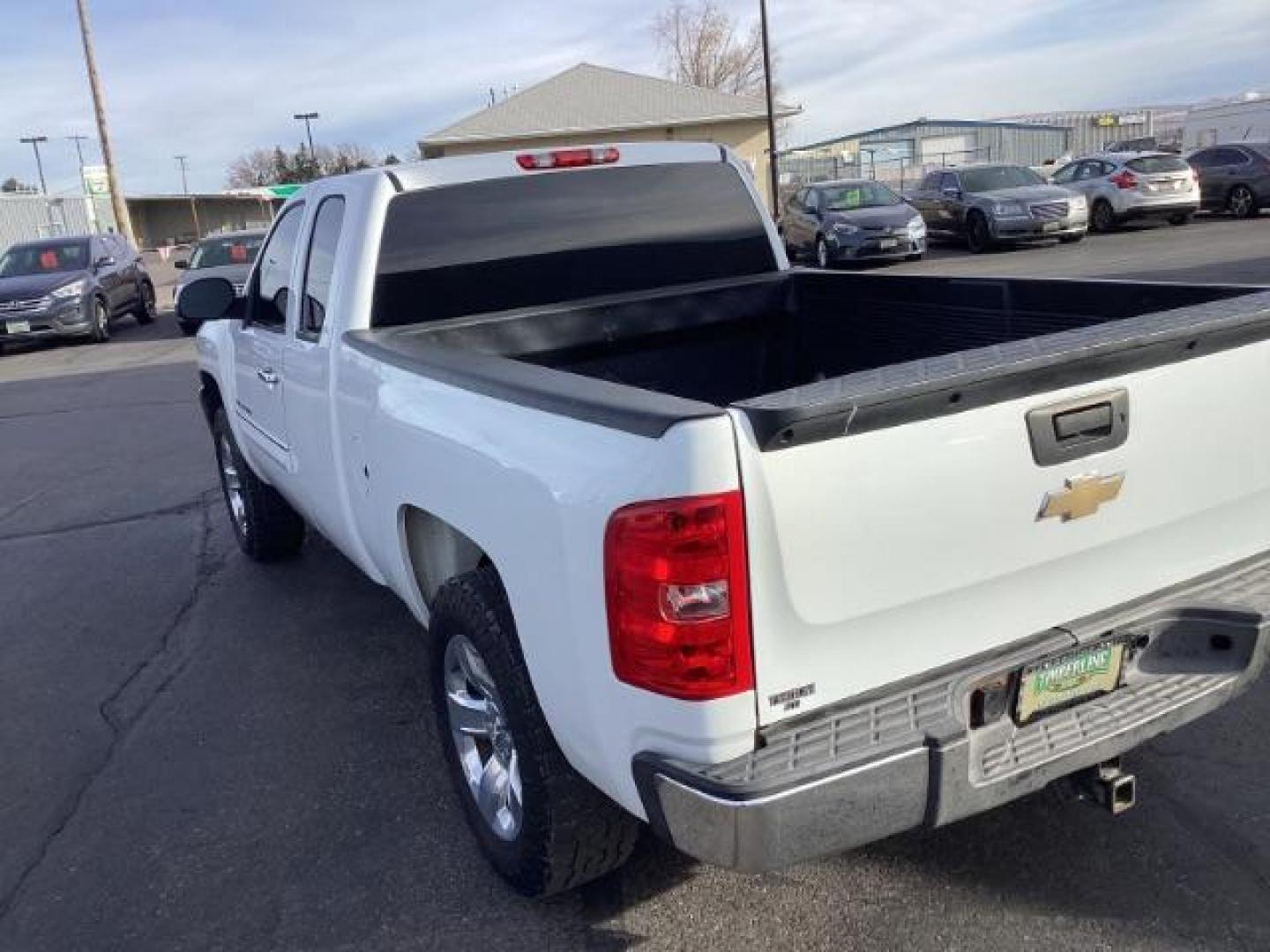 2013 Chevrolet Silverado 1500 LT Ext. Cab 4WD (1GCRKSE78DZ) with an 5.3L V8 OHV 16V FFV engine, located at 1235 N Woodruff Ave., Idaho Falls, 83401, (208) 523-1053, 43.507172, -112.000488 - Photo#3