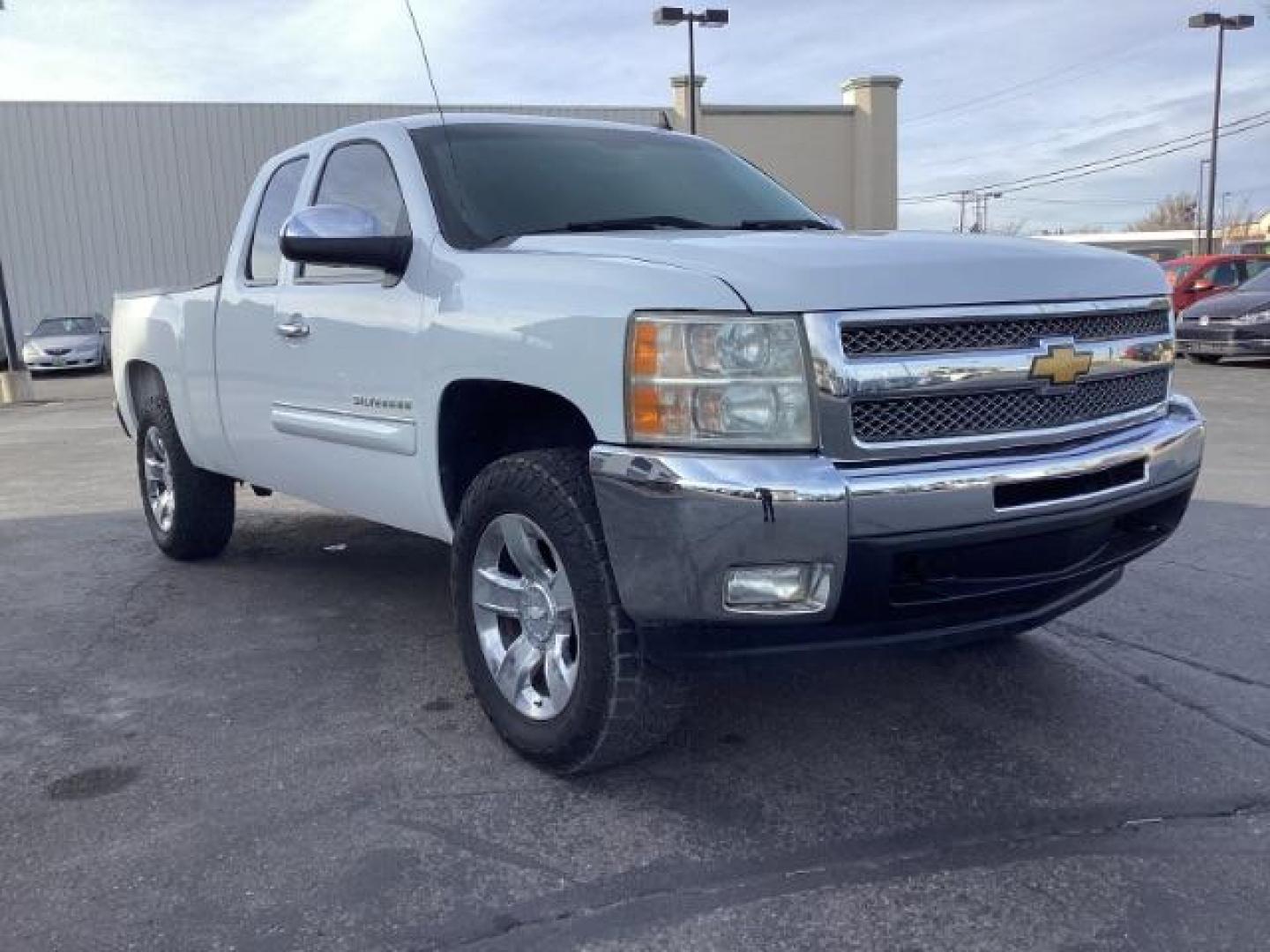 2013 Chevrolet Silverado 1500 LT Ext. Cab 4WD (1GCRKSE78DZ) with an 5.3L V8 OHV 16V FFV engine, located at 1235 N Woodruff Ave., Idaho Falls, 83401, (208) 523-1053, 43.507172, -112.000488 - Photo#7