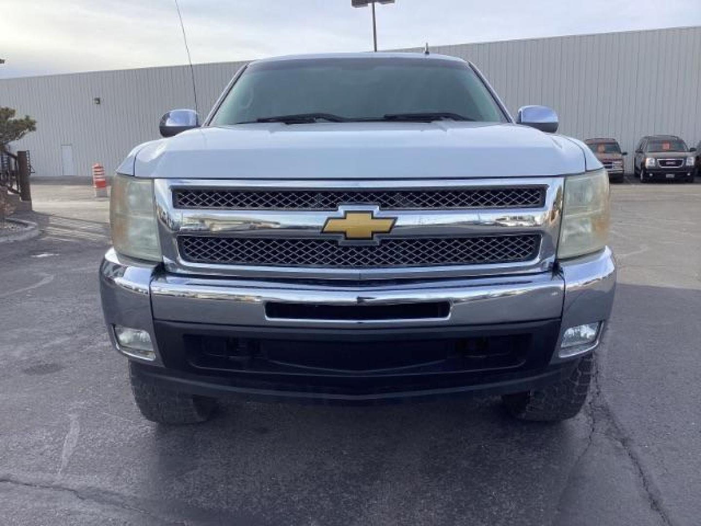 2013 Chevrolet Silverado 1500 LT Ext. Cab 4WD (1GCRKSE78DZ) with an 5.3L V8 OHV 16V FFV engine, located at 1235 N Woodruff Ave., Idaho Falls, 83401, (208) 523-1053, 43.507172, -112.000488 - Photo#8