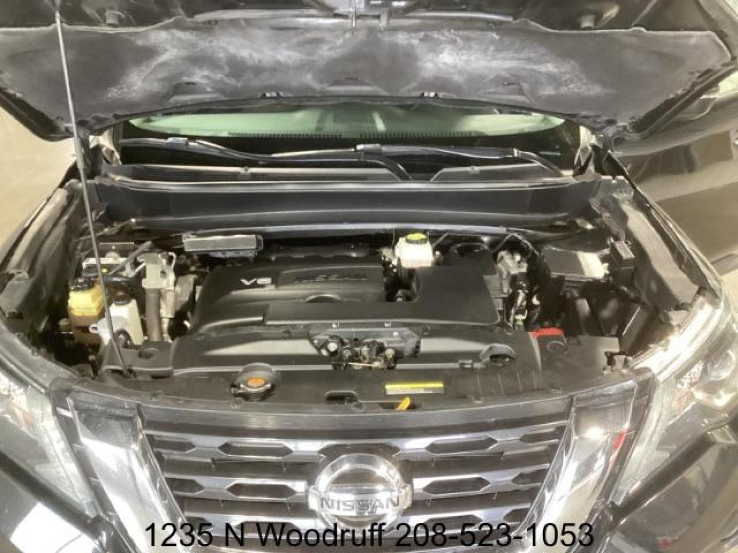 2020 Magnetic Black Pearl /Charcoal, leatherette/cloth Nissan Pathfinder SV 4WD (5N1DR2BM7LC) with an 3.5L V6 DOHC 24V engine, Continuously Variable Transmission transmission, located at 1235 N Woodruff Ave., Idaho Falls, 83401, (208) 523-1053, 43.507172, -112.000488 - Photo#9