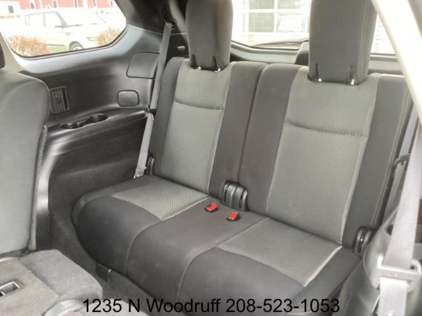 2020 Magnetic Black Pearl /Charcoal, leatherette/cloth Nissan Pathfinder SV 4WD (5N1DR2BM7LC) with an 3.5L V6 DOHC 24V engine, Continuously Variable Transmission transmission, located at 1235 N Woodruff Ave., Idaho Falls, 83401, (208) 523-1053, 43.507172, -112.000488 - Photo#26