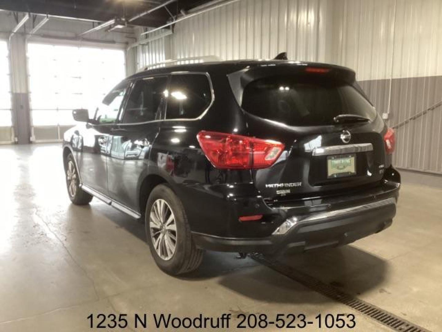 2020 Magnetic Black Pearl /Charcoal, leatherette/cloth Nissan Pathfinder SV 4WD (5N1DR2BM7LC) with an 3.5L V6 DOHC 24V engine, Continuously Variable Transmission transmission, located at 1235 N Woodruff Ave., Idaho Falls, 83401, (208) 523-1053, 43.507172, -112.000488 - Photo#2