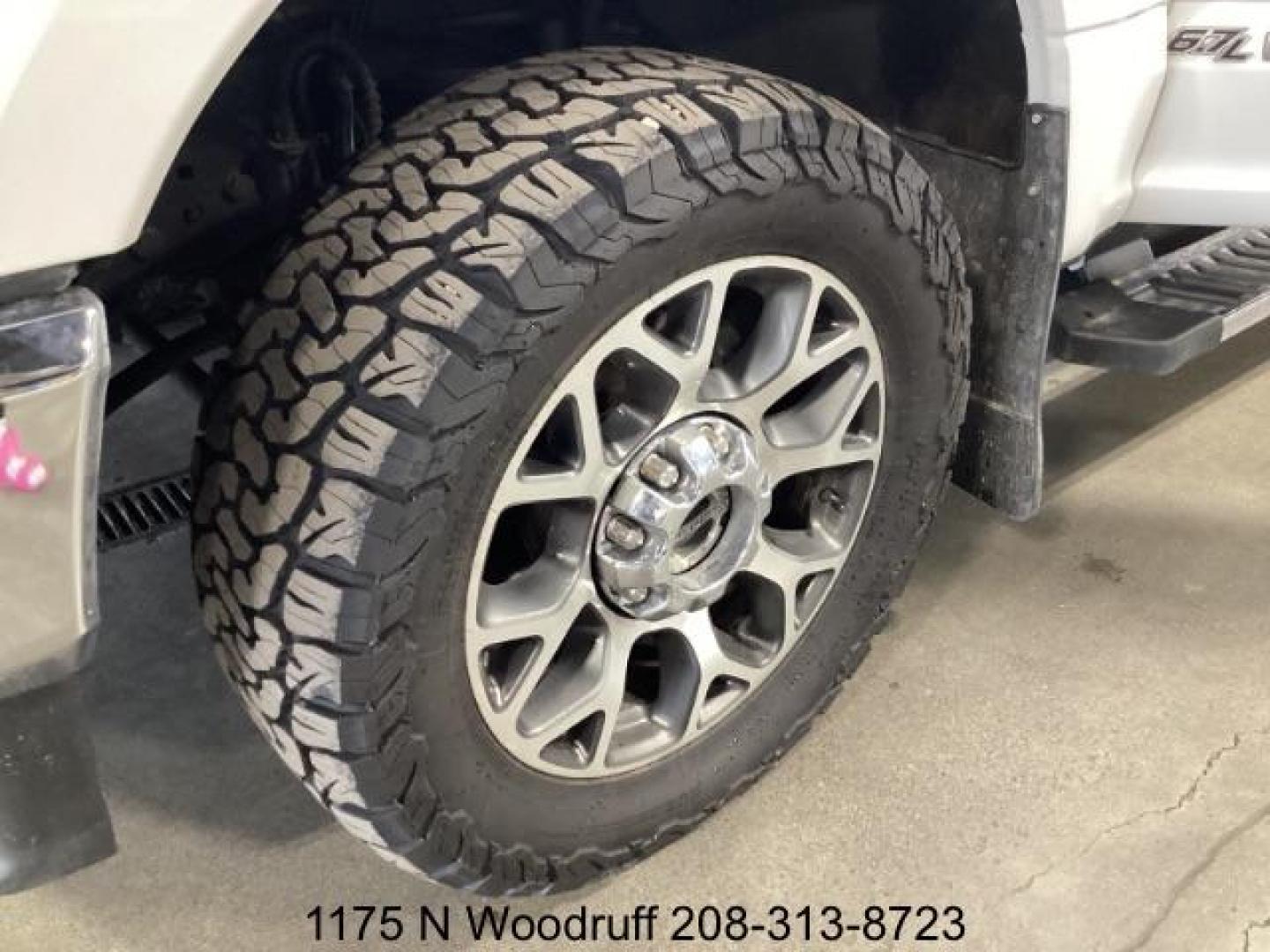 2021 WHITE /Black Ford F-350 SD Lariat Crew Cab Long Bed 4WD (1FT8W3BT0ME) with an 6.7L V8 OHV 16V DIESEL engine, 6-Speed Automatic transmission, located at 1235 N Woodruff Ave., Idaho Falls, 83401, (208) 523-1053, 43.507172, -112.000488 - Photo#10