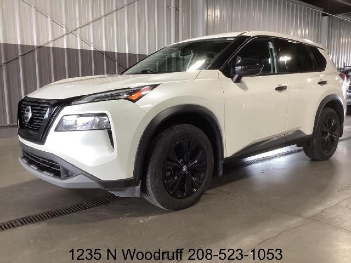 2021 Pearl White TriCoat /Charcoal Nissan Rogue SV AWD (JN8AT3BB5MW) with an 2.5L L4 DOHC 16V engine, Continuously Variable Transmission transmission, located at 1235 N Woodruff Ave., Idaho Falls, 83401, (208) 523-1053, 43.507172, -112.000488 - Photo#0