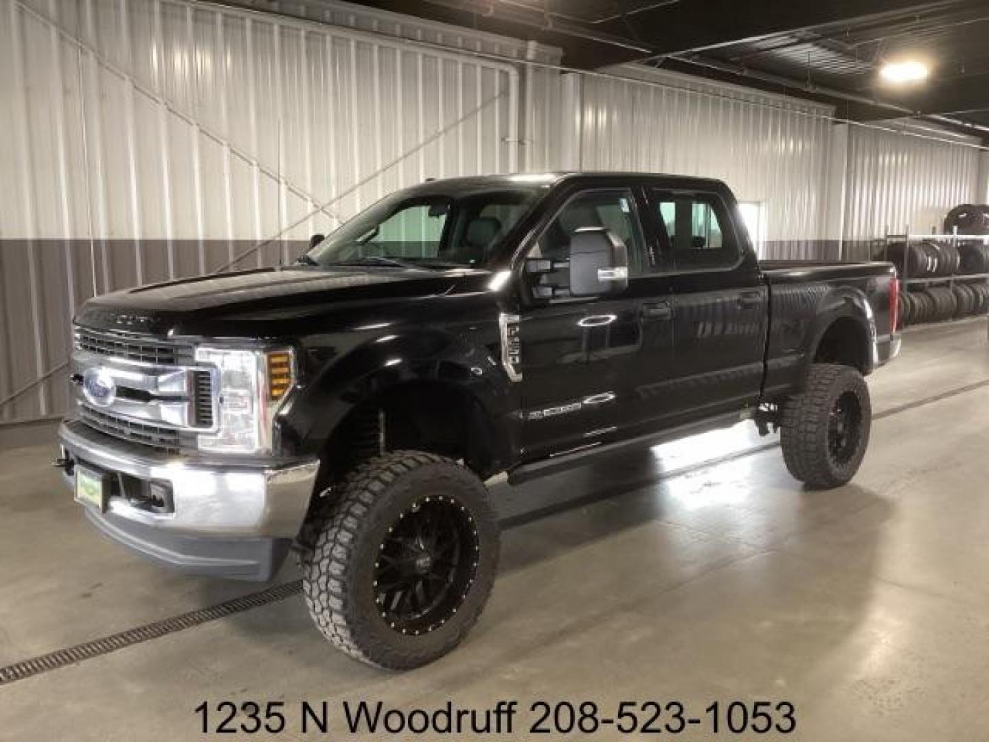 2018 Shadow Black /Medium Earth Gray, cloth Ford F-250 SD XLT Crew Cab 4WD (1FT7W2BT4JE) with an 6.7L V8 OHV 16V DIESEL engine, 6-Speed Automatic transmission, located at 1235 N Woodruff Ave., Idaho Falls, 83401, (208) 523-1053, 43.507172, -112.000488 - Photo#0