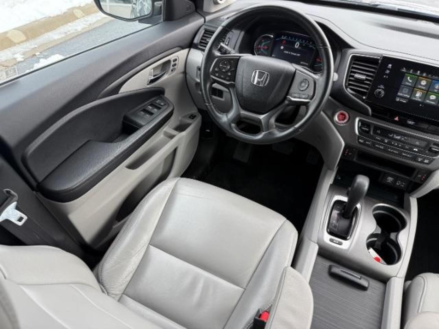 2020 GRAY /Black, leather Honda Pilot EXL 4WD (5FNYF6H58LB) with an 3.5L V6 SOHC 24V engine, 6-Speed Automatic transmission, located at 1235 N Woodruff Ave., Idaho Falls, 83401, (208) 523-1053, 43.507172, -112.000488 - Photo#18