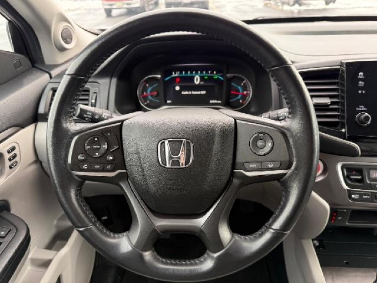 2020 GRAY /Black, leather Honda Pilot EXL 4WD (5FNYF6H58LB) with an 3.5L V6 SOHC 24V engine, 6-Speed Automatic transmission, located at 1235 N Woodruff Ave., Idaho Falls, 83401, (208) 523-1053, 43.507172, -112.000488 - Photo#20