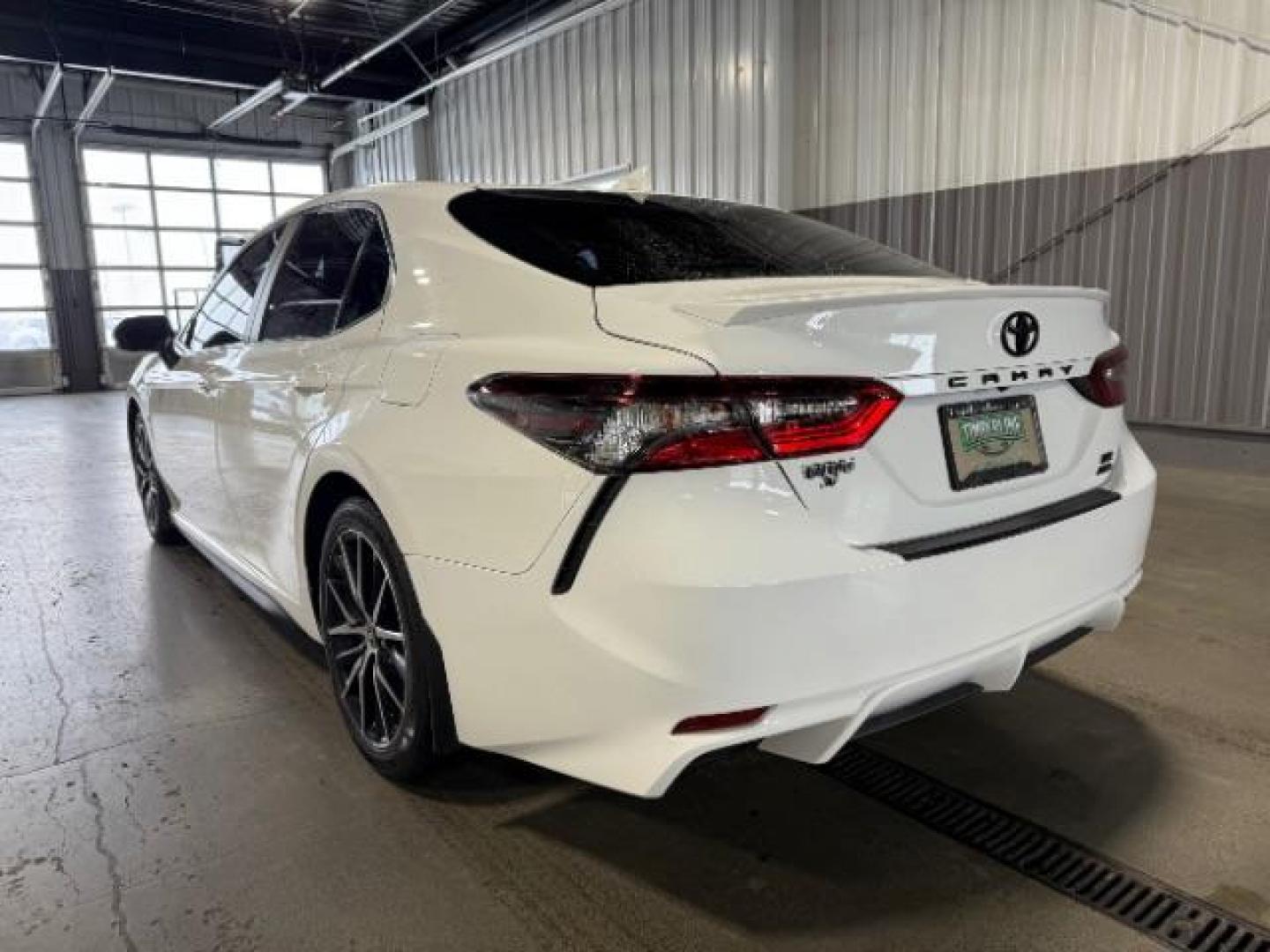 2023 WHITE /Ash Toyota Camry SE AWD (4T1G11BK8PU) with an 2.5 engine, AUTOMATIC transmission, located at 1235 N Woodruff Ave., Idaho Falls, 83401, (208) 523-1053, 43.507172, -112.000488 - Photo#3