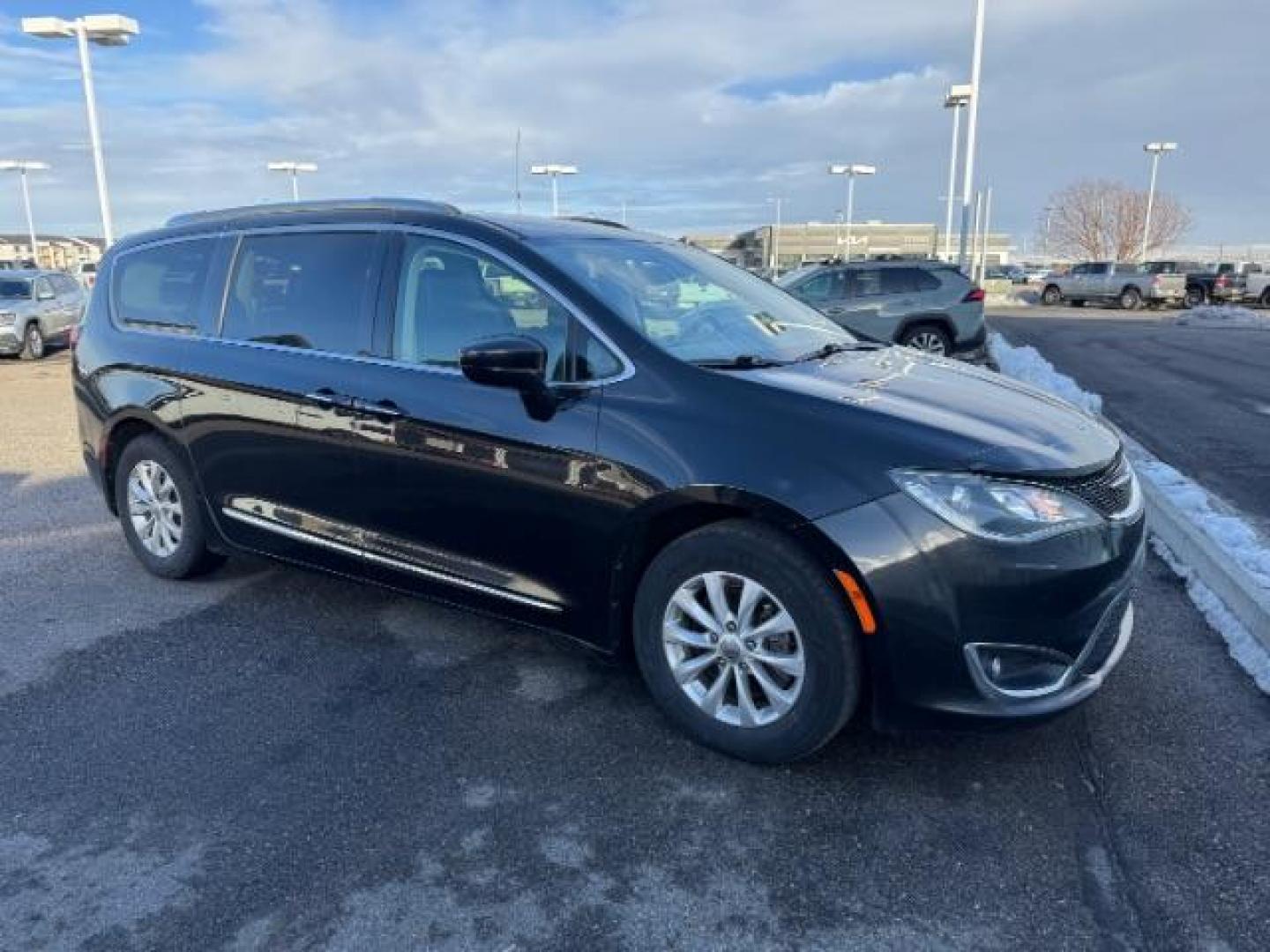 2018 BLACK /Black/Alloy, leather Chrysler Pacifica Touring-L (2C4RC1BG2JR) with an 3.6L V6 DOHC 24V engine, 9-Speed Automatic transmission, located at 1235 N Woodruff Ave., Idaho Falls, 83401, (208) 523-1053, 43.507172, -112.000488 - Photo#2