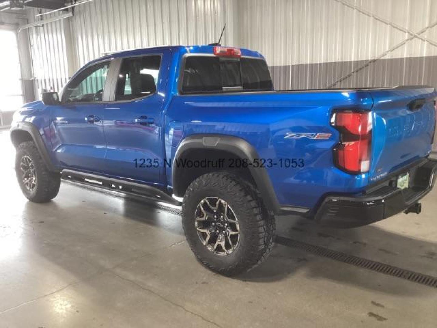 2024 Glacier Blue Metallic /Jet Black/Artem Chevrolet Colorado ZR2 Crew Cab 4WD (1GCPTFEK0R1) with an 2.7L L4 DOHC 16V TURBO engine, 6-Speed Automatic transmission, located at 1235 N Woodruff Ave., Idaho Falls, 83401, (208) 523-1053, 43.507172, -112.000488 - Photo#2