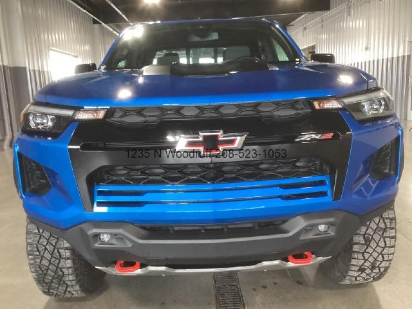 2024 Glacier Blue Metallic /Jet Black/Artem Chevrolet Colorado ZR2 Crew Cab 4WD (1GCPTFEK0R1) with an 2.7L L4 DOHC 16V TURBO engine, 6-Speed Automatic transmission, located at 1235 N Woodruff Ave., Idaho Falls, 83401, (208) 523-1053, 43.507172, -112.000488 - Photo#6