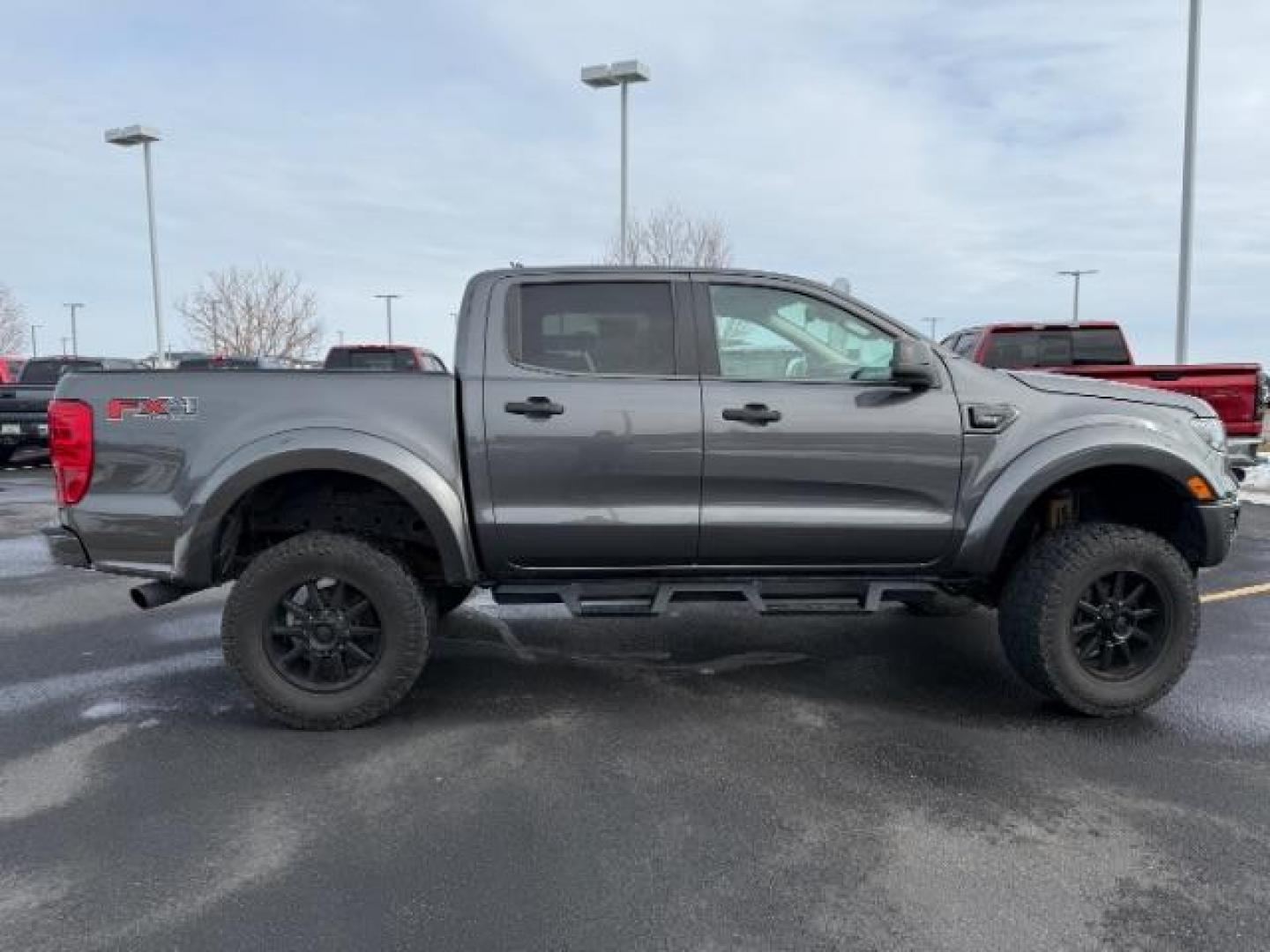 2020 GRAY /Ebony, premium cloth Ford Ranger XLT SuperCrew 4WD (1FTER4FH3LL) with an 2.3L L4 DOHC 16V engine, 10-Speed Automatic transmission, located at 1235 N Woodruff Ave., Idaho Falls, 83401, (208) 523-1053, 43.507172, -112.000488 - Photo#5