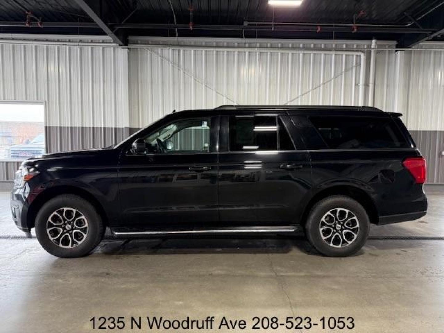 2022 Agate Black Metallic /Black Onyx Ford Expedition MAX XLT 4WD (1FMJK1JT0NE) with an 3.5L V6 DOHC 24V FFV engine, 6-Speed Automatic transmission, located at 1235 N Woodruff Ave., Idaho Falls, 83401, (208) 523-1053, 43.507172, -112.000488 - Photo#1