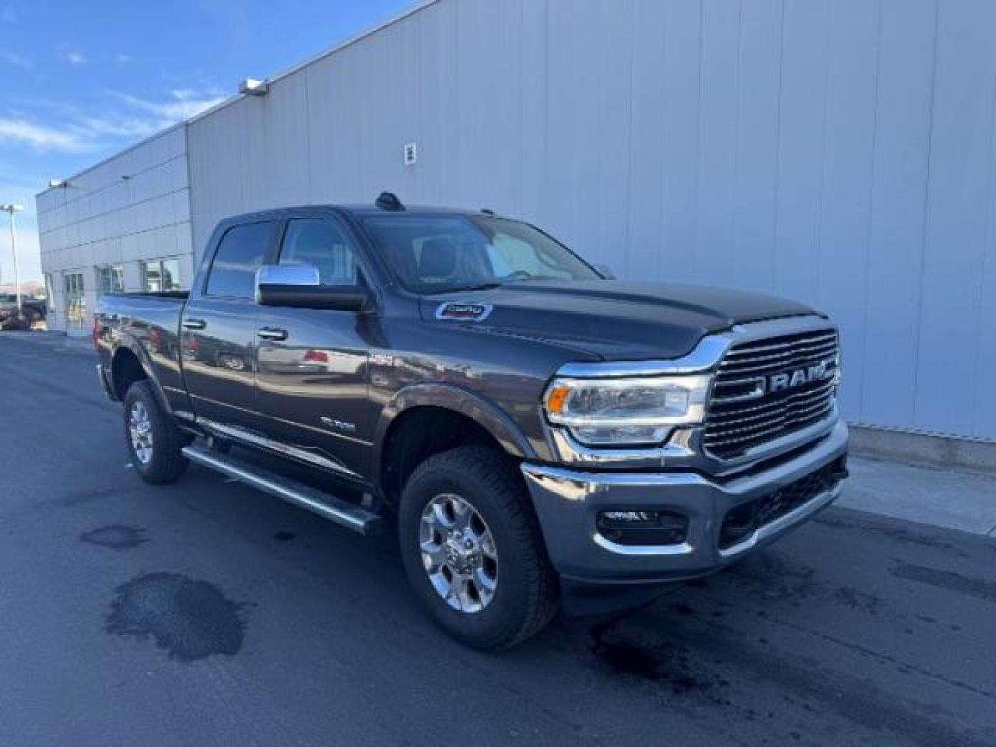 2022 GRAY /Black RAM 2500 Laramie Crew Cab SWB 4WD (3C6UR5FJ2NG) with an 6.4L V8 engine, 6-Speed Automatic transmission, located at 1235 N Woodruff Ave., Idaho Falls, 83401, (208) 523-1053, 43.507172, -112.000488 - Photo#3