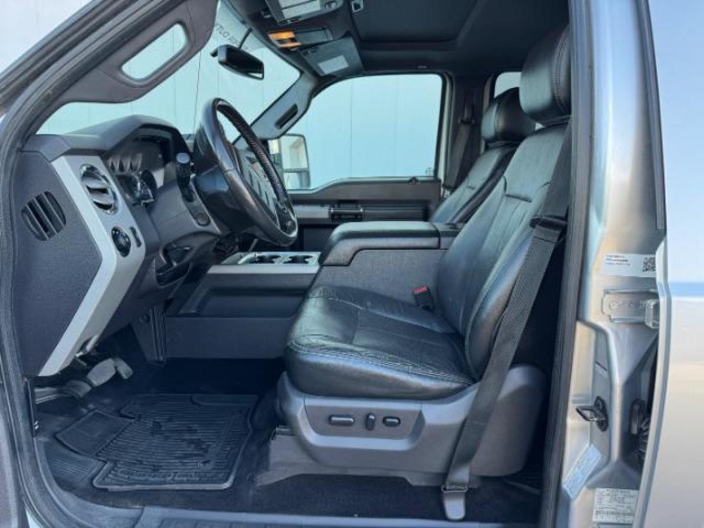 2015 Ingot Silver Metallic /BLACK FORD F350 LARIAT (1FT8W3B65FE) with an 6.2 engine, AUTOMATIC transmission, located at 1235 N Woodruff Ave., Idaho Falls, 83401, (208) 523-1053, 43.507172, -112.000488 - Photo#11