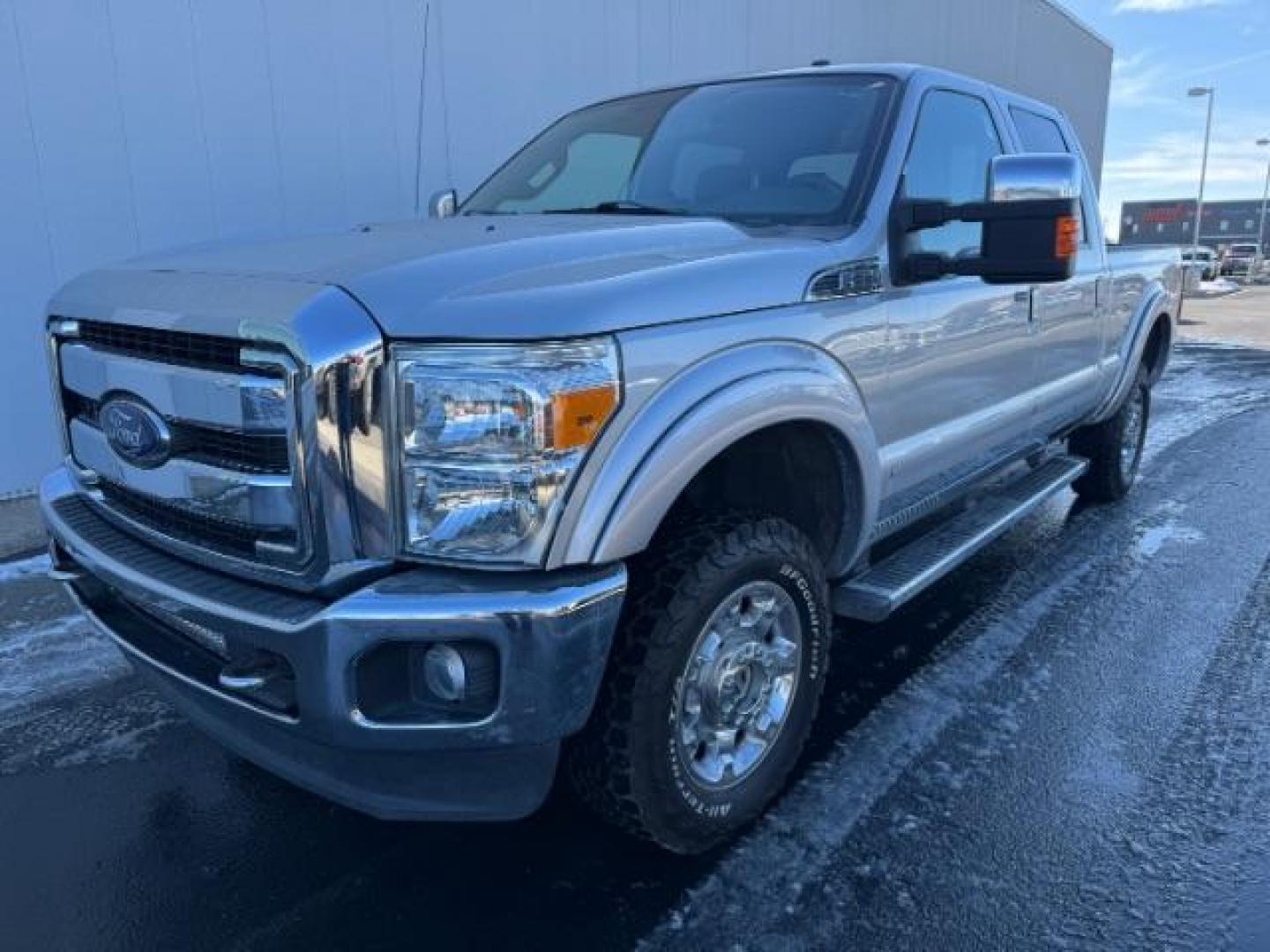 2015 Ingot Silver Metallic /BLACK FORD F350 LARIAT (1FT8W3B65FE) with an 6.2 engine, AUTOMATIC transmission, located at 1235 N Woodruff Ave., Idaho Falls, 83401, (208) 523-1053, 43.507172, -112.000488 - Photo#5