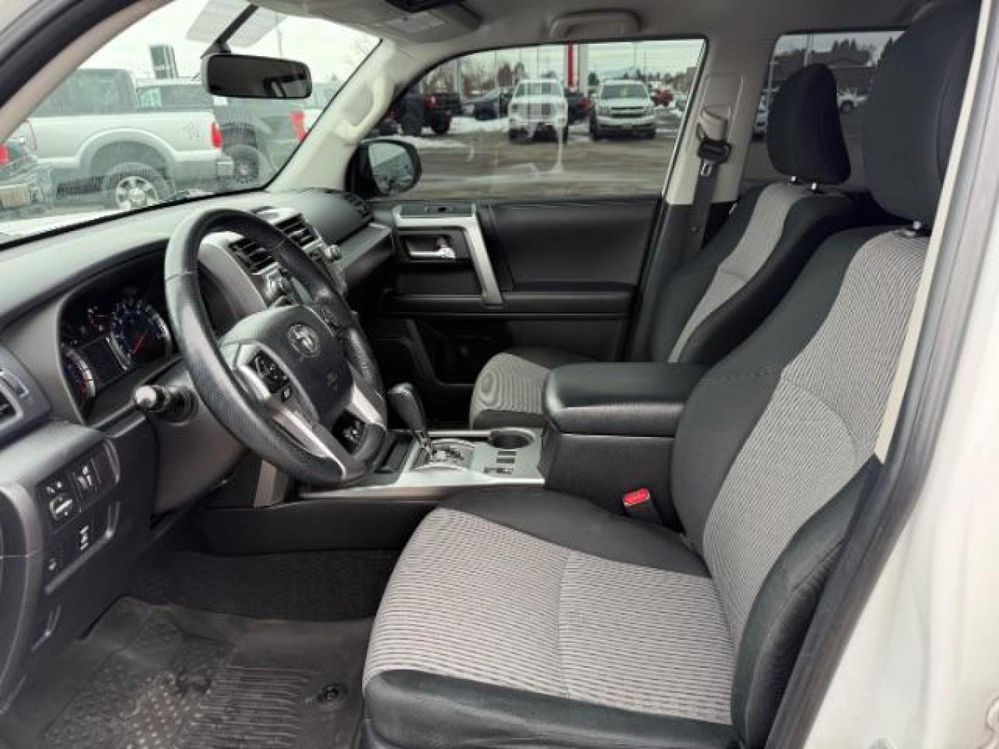 2016 WHITE /BLACK TOYOTA 4RUNNER SR5 (JTEBU5JR6G5) with an V6 4.0 engine, AUTOMATIC transmission, located at 1235 N Woodruff Ave., Idaho Falls, 83401, (208) 523-1053, 43.507172, -112.000488 - Photo#12