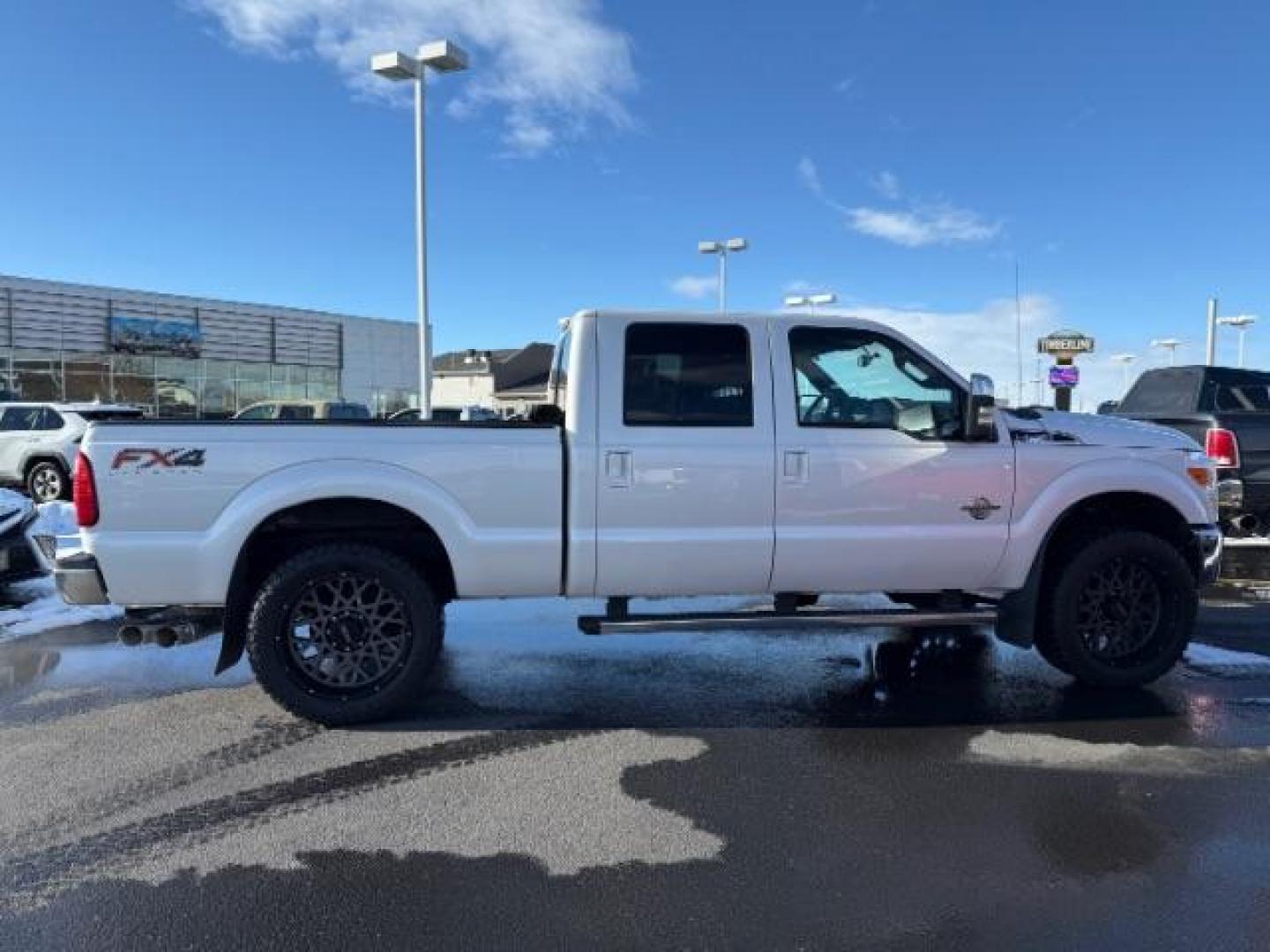 2016 Oxford White /Black FORD F250 LARIAT (1FT7W2BT7GE) with an 6.7 engine, AUTOMATIC transmission, located at 1235 N Woodruff Ave., Idaho Falls, 83401, (208) 523-1053, 43.507172, -112.000488 - Photo#5