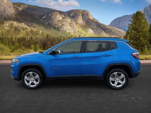 2023 Jeep Compass LATITUDE
